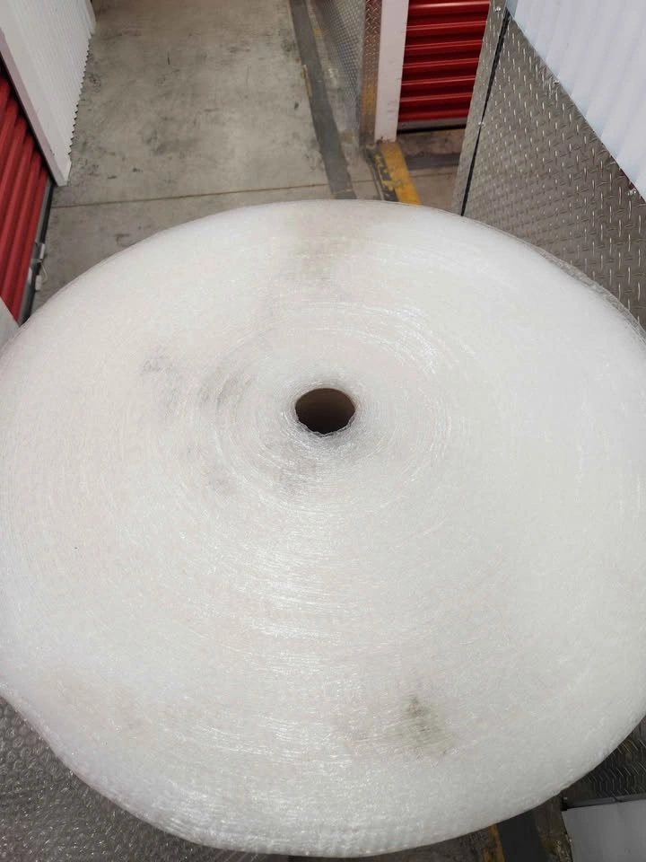 🇨🇦  Commercial Bubble Wrap Roll – 4 ft Wide x 250 ft Long - photo 2
