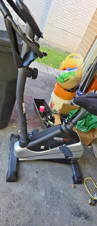 HealthRider H15X Upright Exercise Bike – Very Good Condition