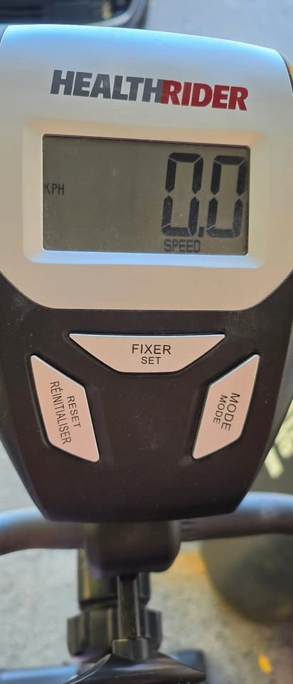 HealthRider H15X Upright Exercise Bike – Very Good Condition - photo 4