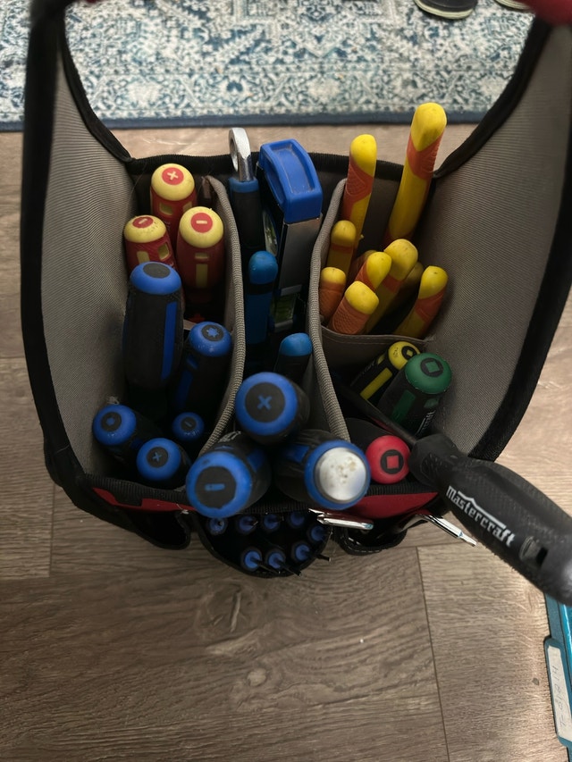 Husky Mastercraft Tool Bag and Screwdriver Set