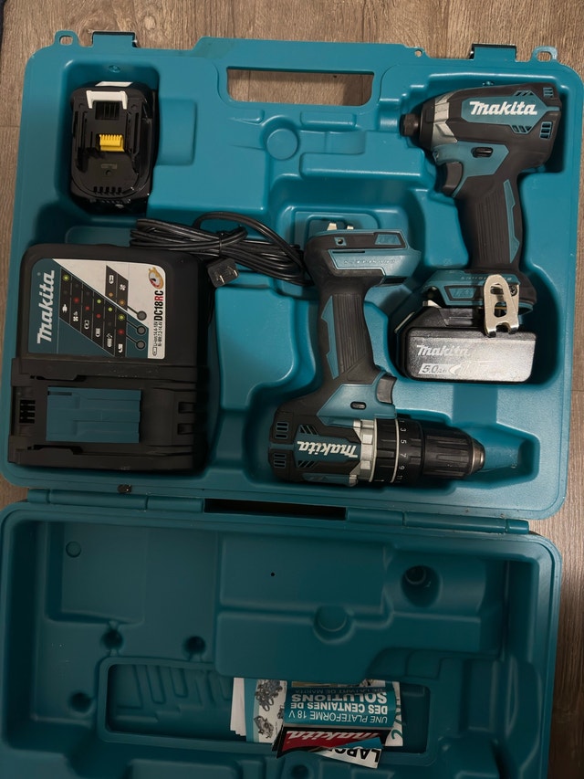 Makita Brushless Cordless Drill and Impact Driver Kit