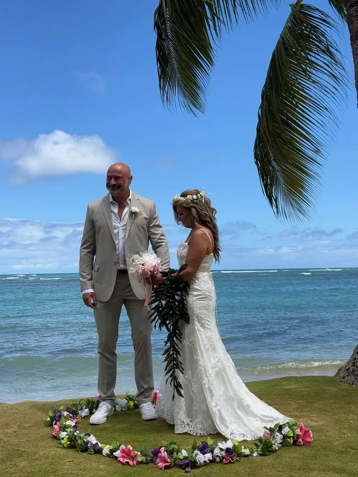 wedding dress size Medium image indicator(3)