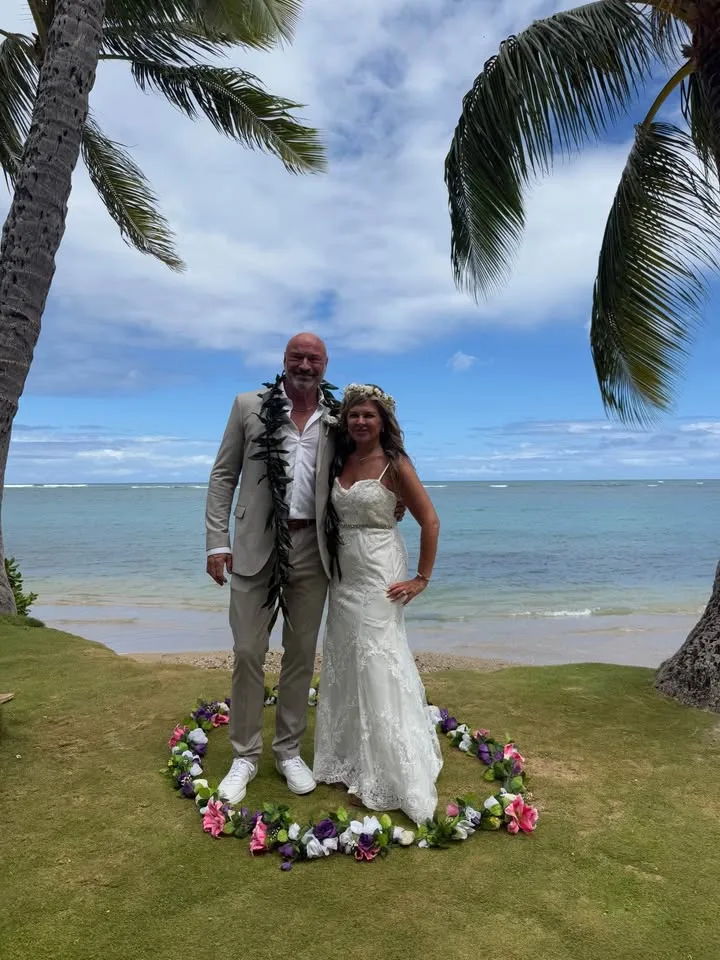 wedding dress size Medium image indicator(6)