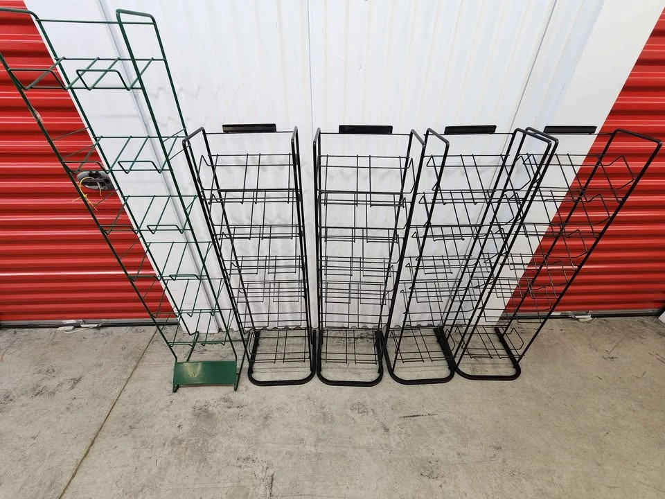 🇨🇦  Lot of 5 Metal Wire Retail Display Racks - photo 2