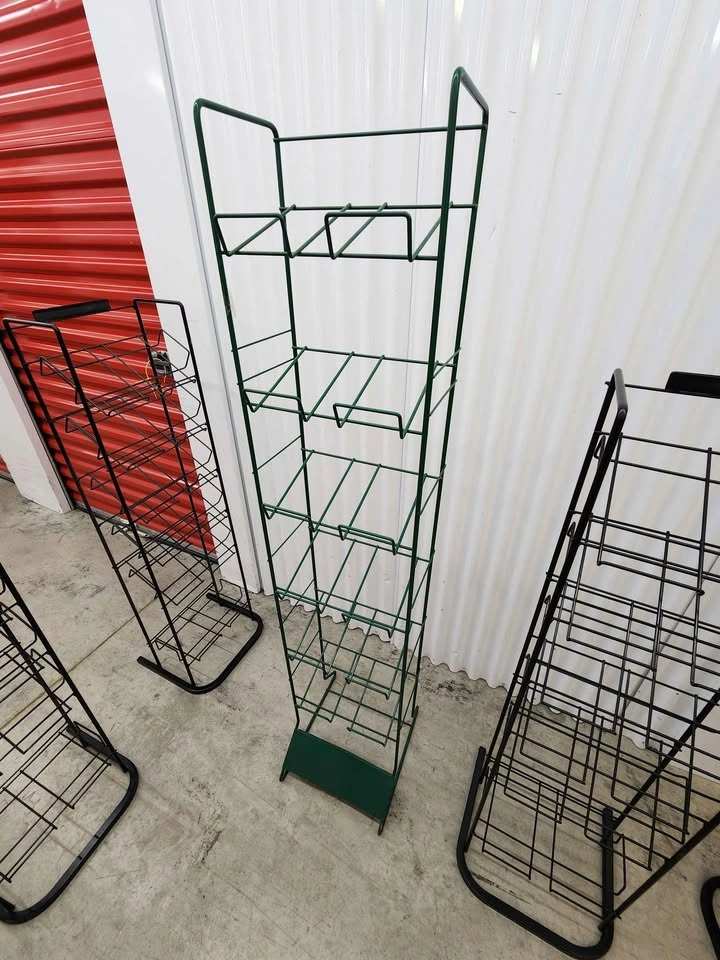🇨🇦  Lot of 5 Metal Wire Retail Display Racks - photo 4