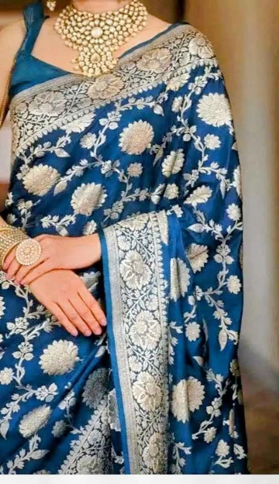 Blue Banarasi Silk Saree with Zari Floral Work - photo 3