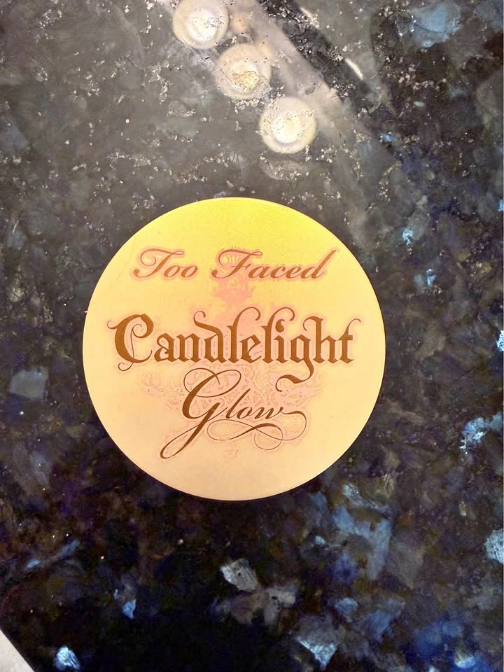 Too Faced Glow Highlighter