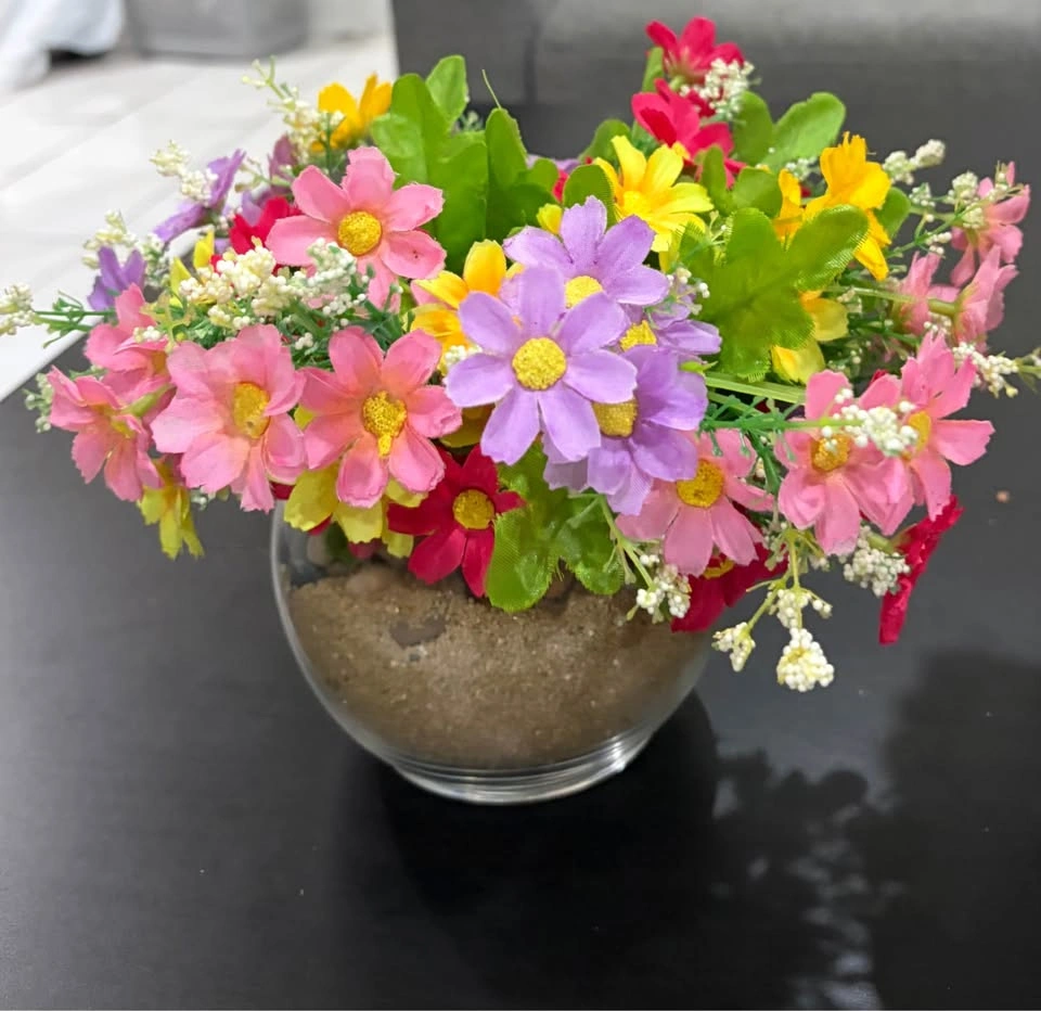 Assorted Artificial Floral Arrangements with Vases - photo 3