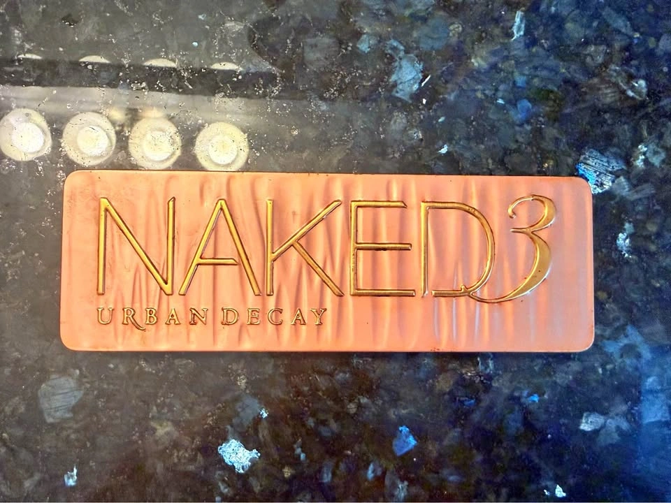 urban decay naked3 eyeshadow