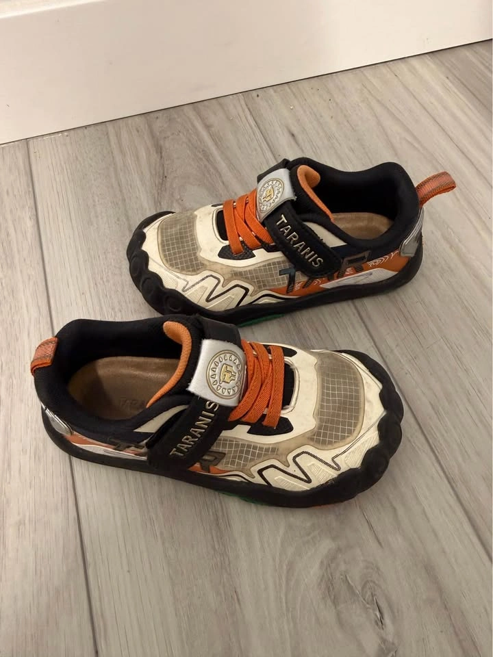 Taranis kids shoes size 9.5/9 - photo 2