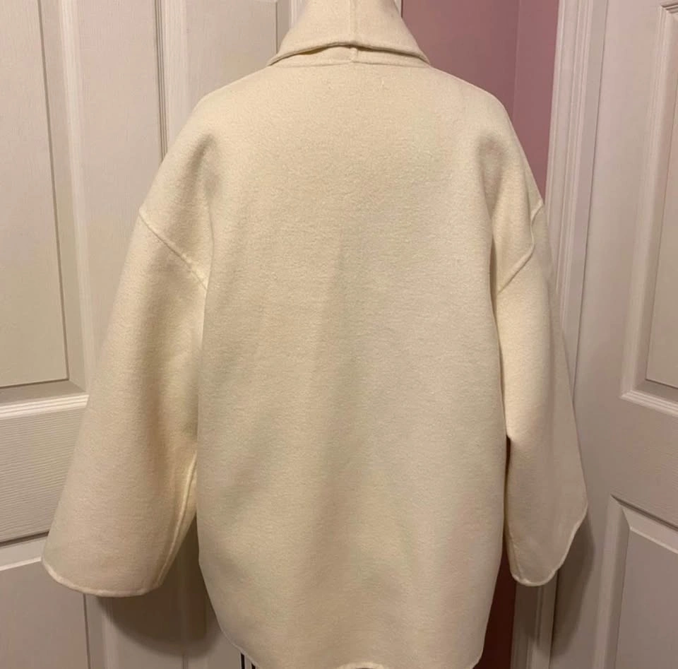 Fine quality Wool coat NEW S - photo 2