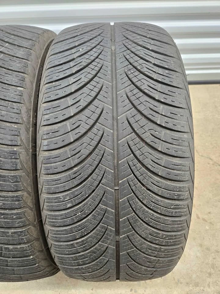 235/40ZR18 All Season Tires - photo 5