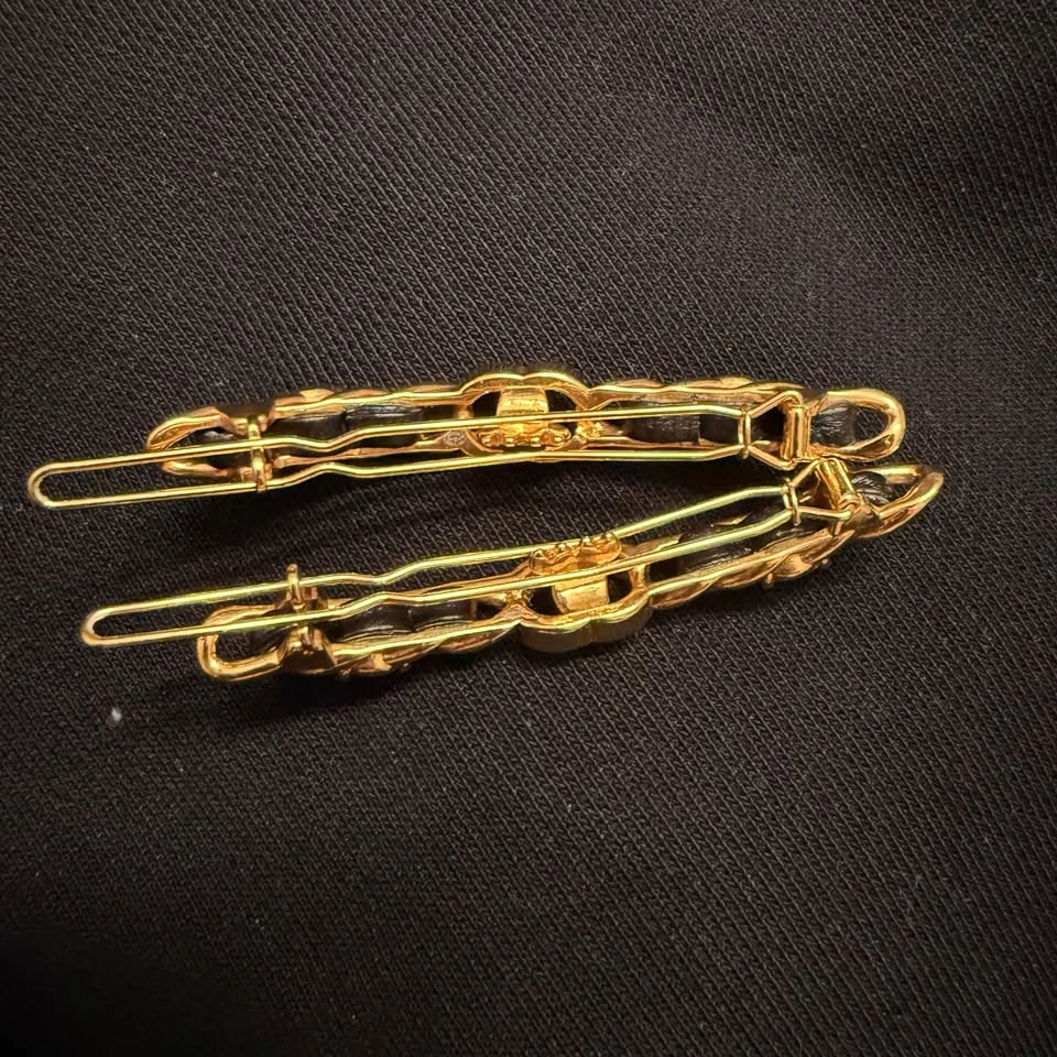 Chanel Hair clips - photo 2