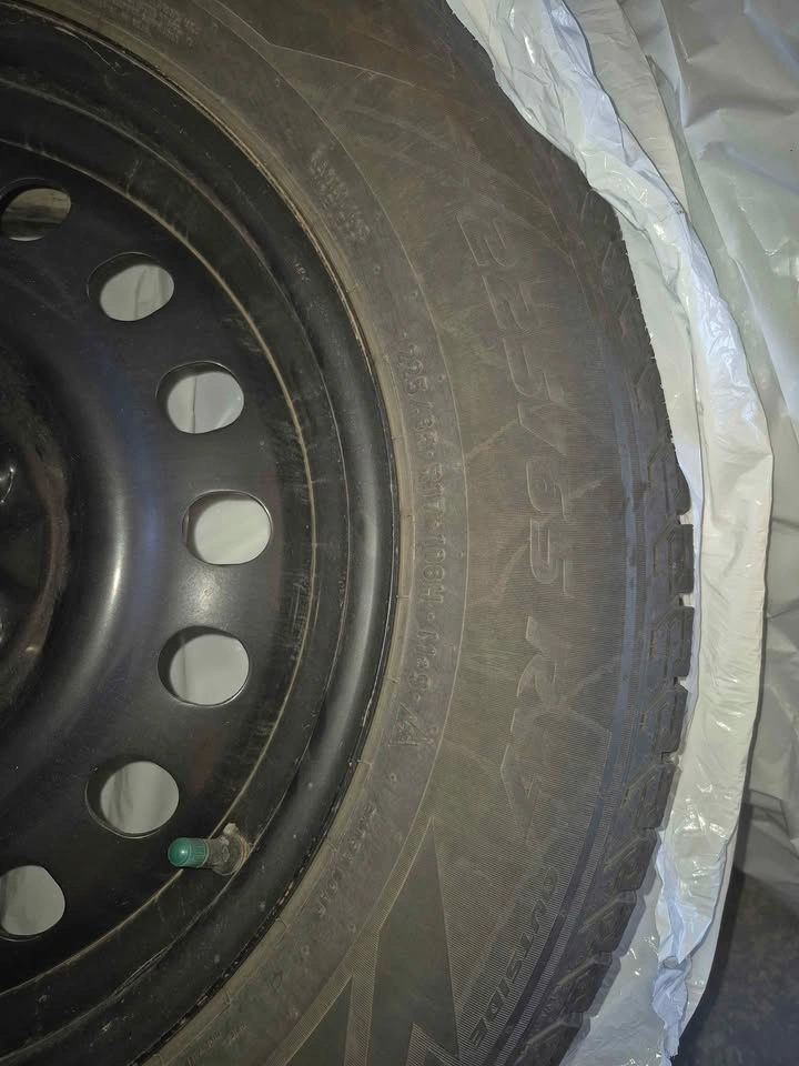 Winter tire on rims - photo 3