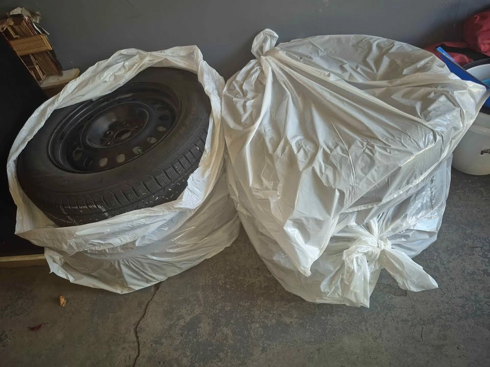Winter tire on rims - photo 4