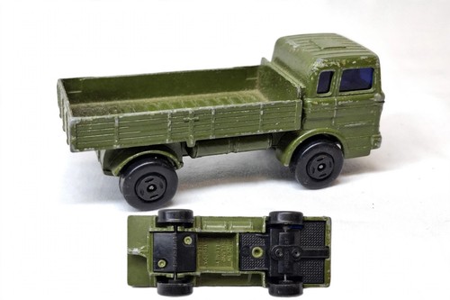 Lot of 10 Vintage Matchbox Military Vehicles 1973-97 - photo 2