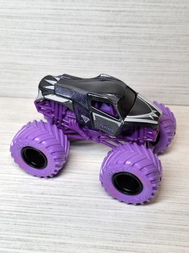 Spin Master Monster Jam Panther Marvel 1:64 Diecast Monster Truc - photo 2