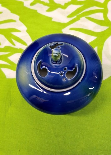 Fukagawa porcelain incense burner, lion, Fukagawa blue - photo 3