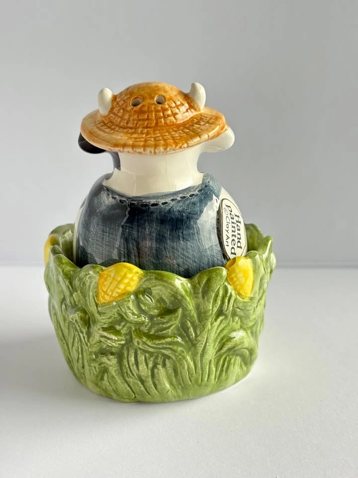 NEW Clay Art Cow Salt & Pepper Shakers Hand Painted Cornfield - photo 3
