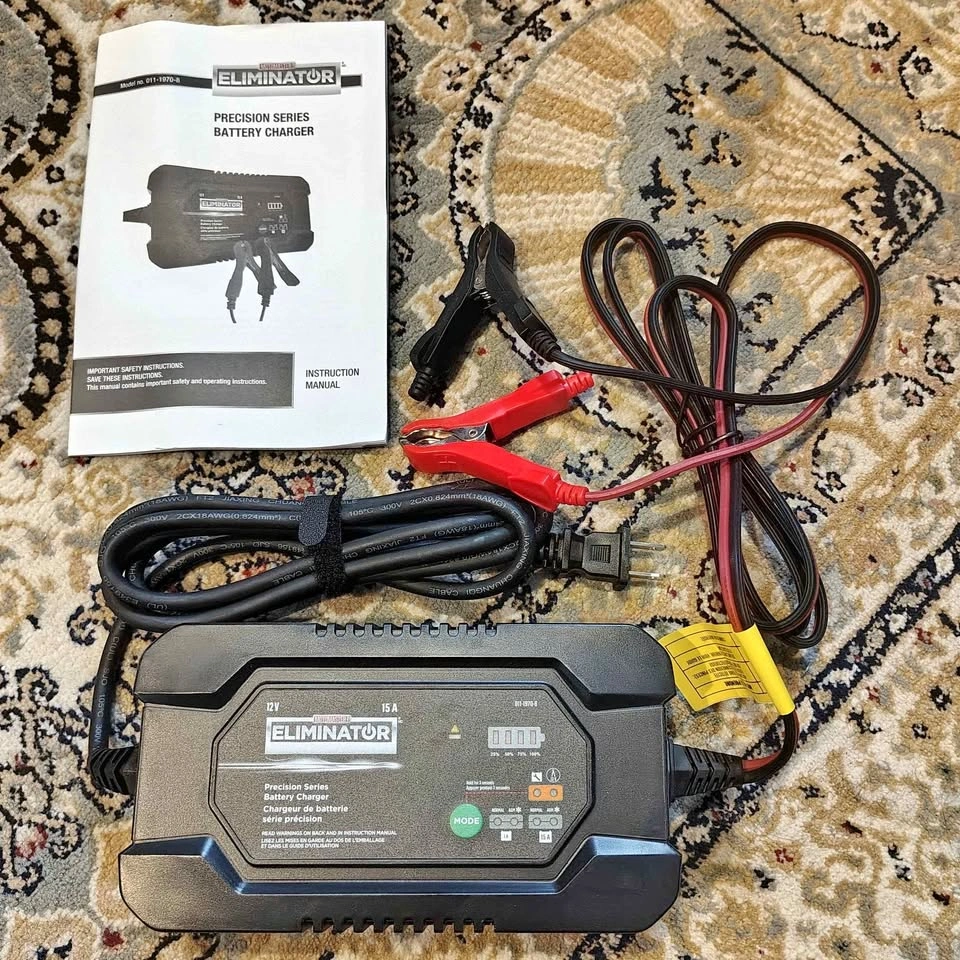 Motomaster Eliminator Battery Charger *Never Used*