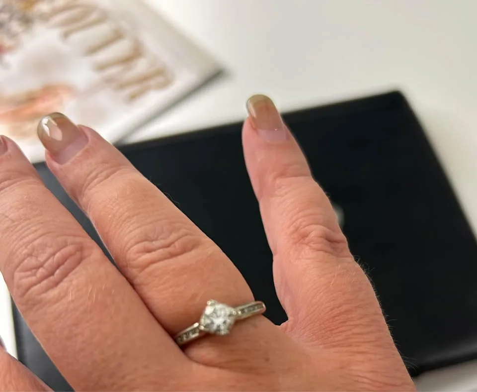 Diamond Engagement Ring image indicator(3)