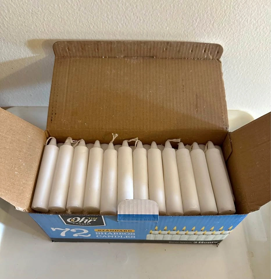 72 White Unscented Shabbos / Household Candles – Brand New