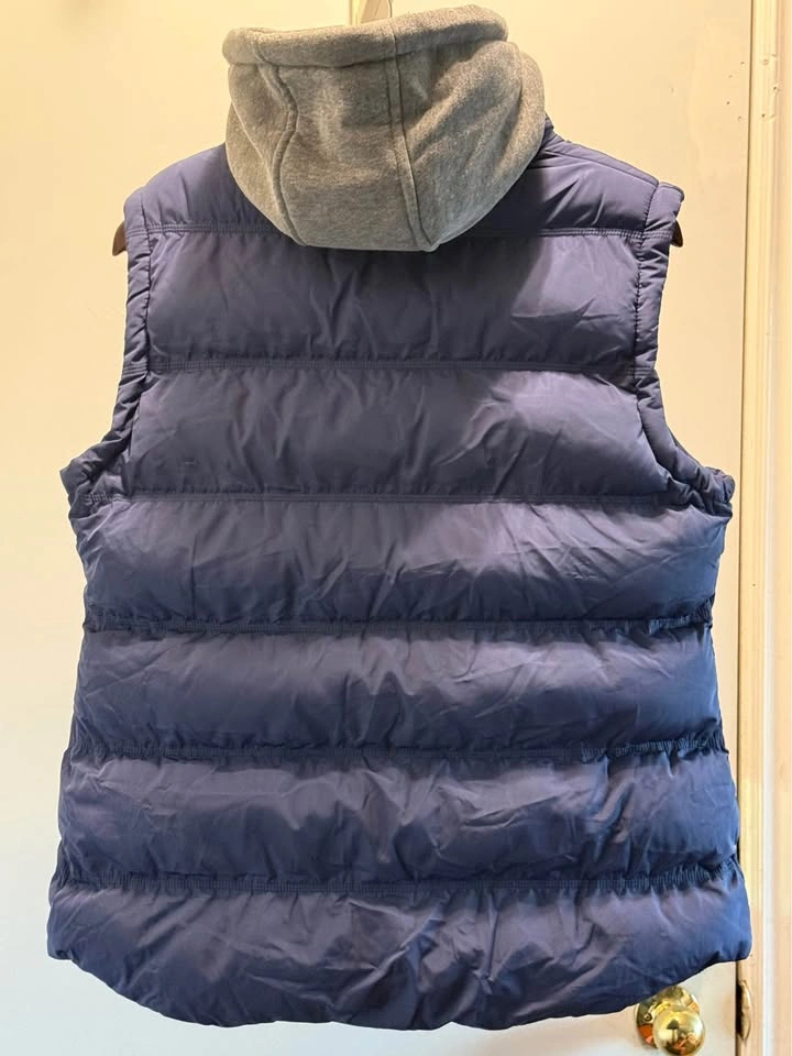 BRAND NEW 🔥 Ladies Heated Puffer Vest - Size Medium - Giftable - photo 2