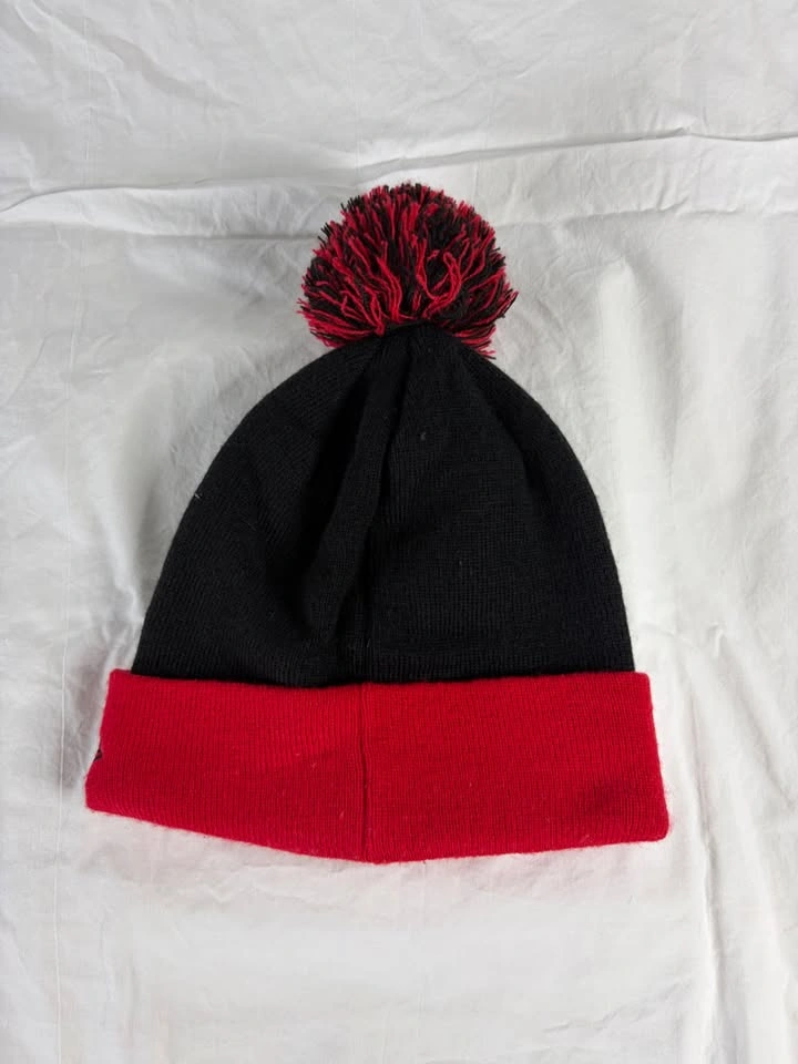 Toronto Raptors New Era Pom Toque – Black/Red NBA Beanie - photo 2