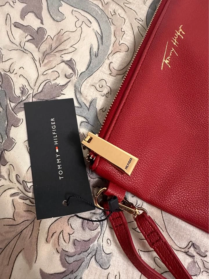 Tommy Hilfiger Clutch - photo 4