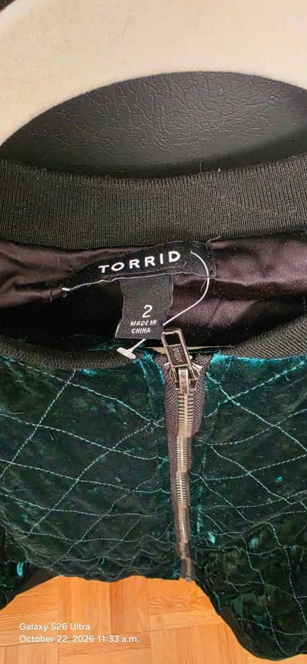 Torrid Green Velvet Bomber Jacket - photo 2