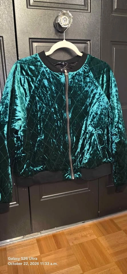 Torrid Green Velvet Bomber Jacket - photo 3
