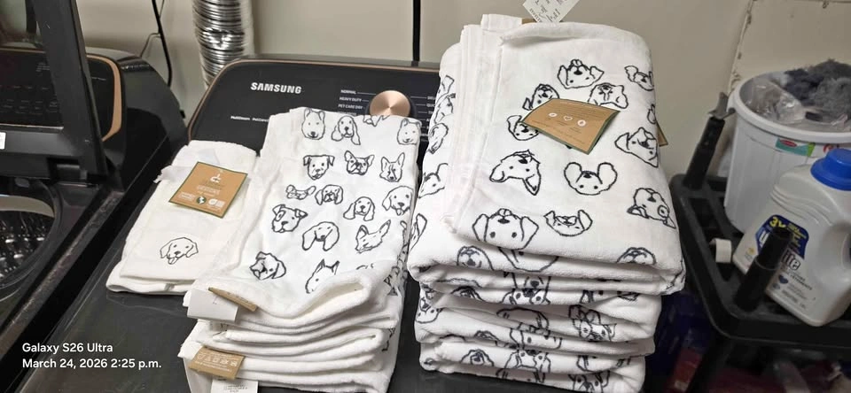 Brand New Towel Set with Dogs