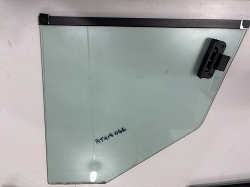 Deere Window RH AT415066 - photo 4