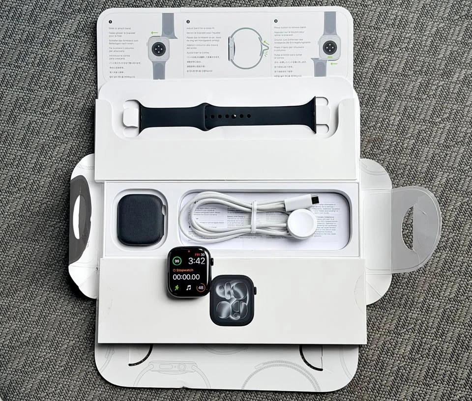 Almost New Apple Watch Series 11 46MM - Firm Price