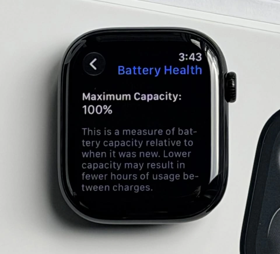 Almost New Apple Watch Series 11 46MM - Firm Price - photo 4