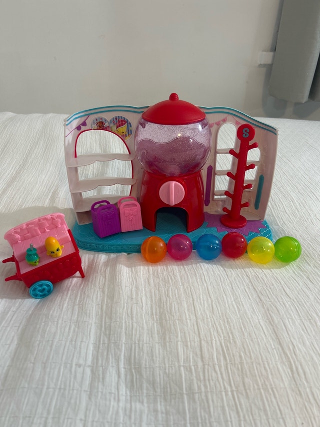 Shopkins Gumball Machine Playset