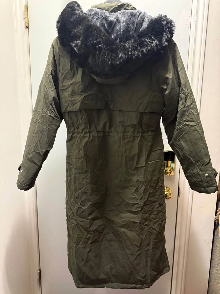 Women’s Long Winter Coat • Green • Size small - photo 2