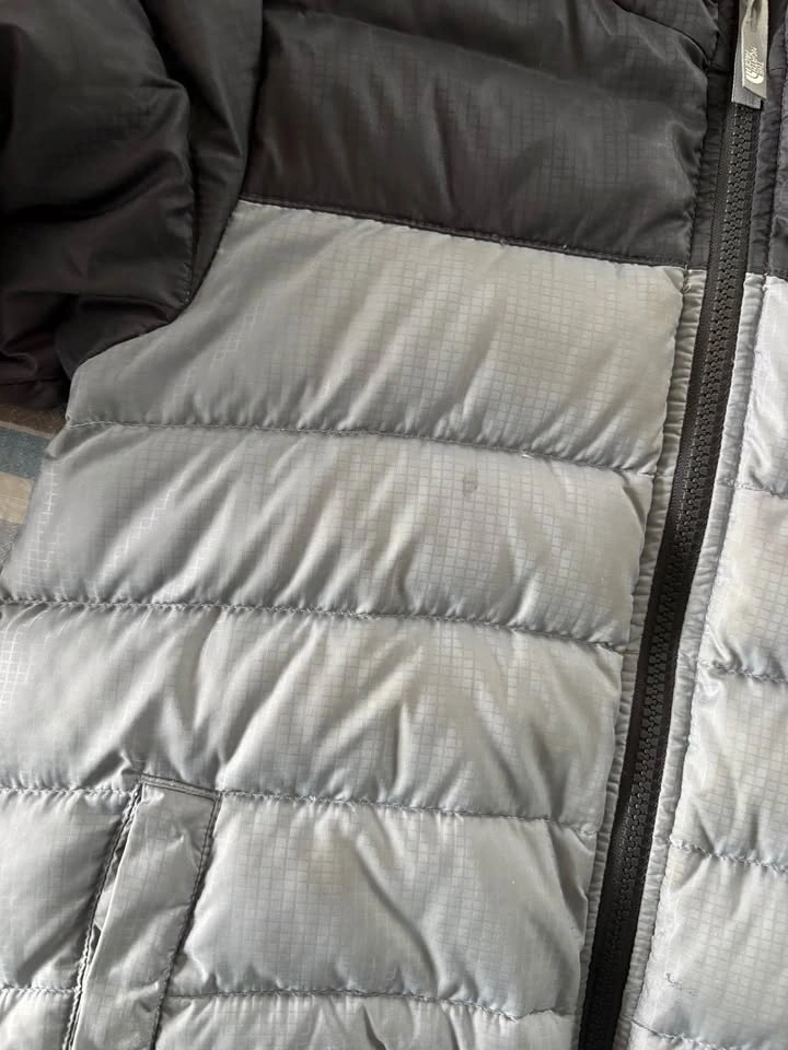 The North Face 550 Down Reversible Hooded Puffer Jacket Boys Sma - photo 3