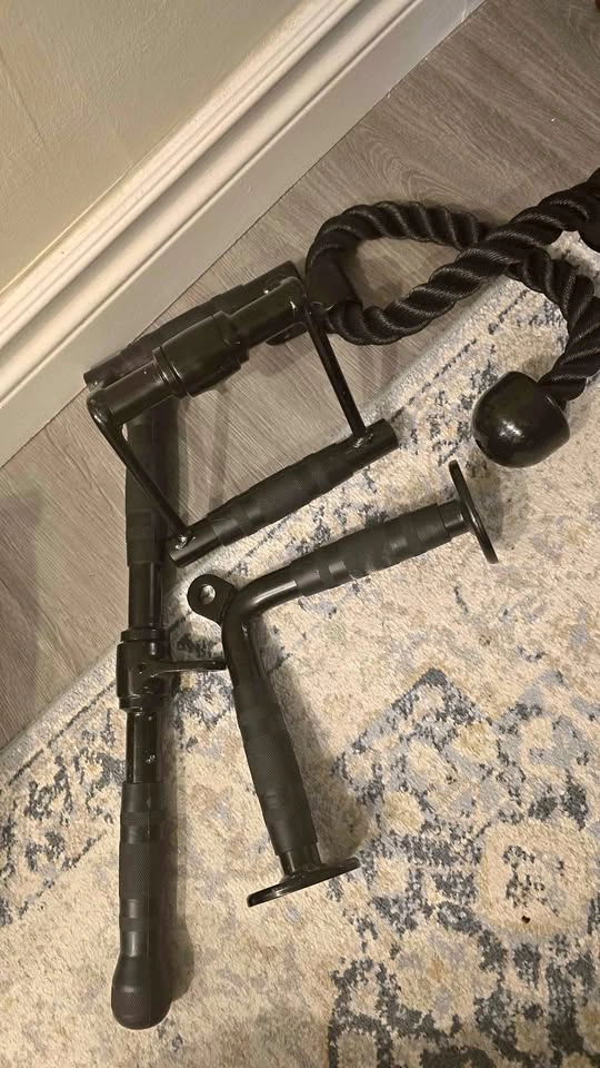Cable machine attachment