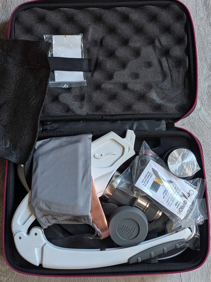 BARELY USED Flair Pro 2 Manual lever Espresso maker - photo 2