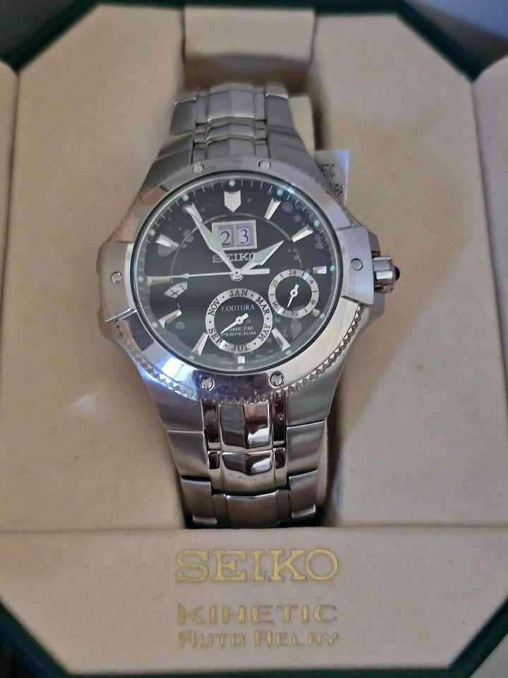 Seiko SNP007 Kinetic Perpetual Calendar Watch