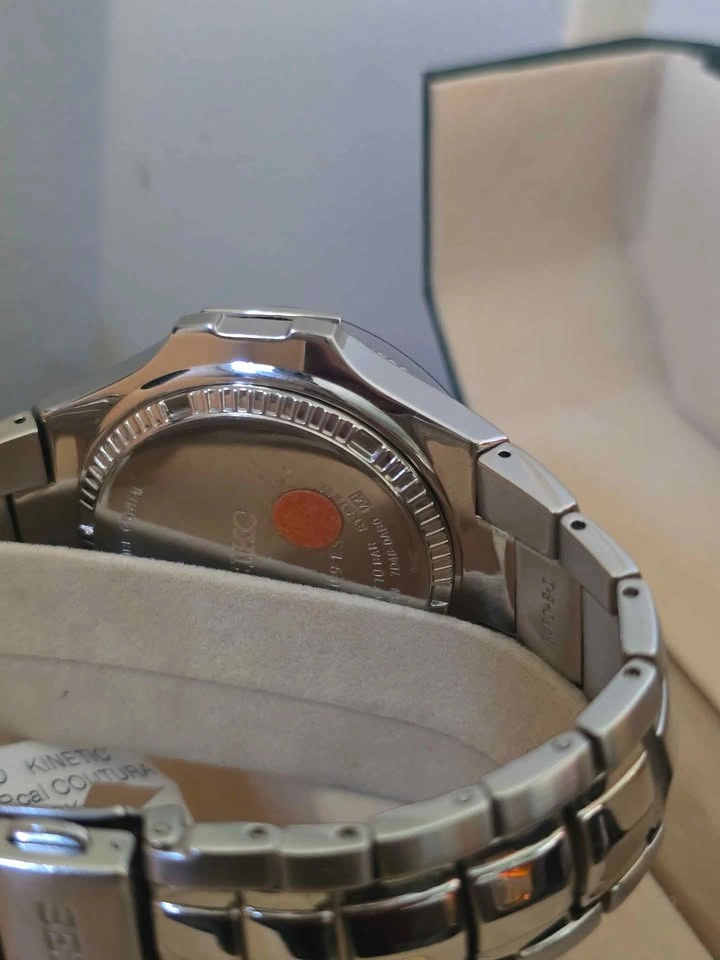 Seiko SNP007 Kinetic Perpetual Calendar Watch - photo 2