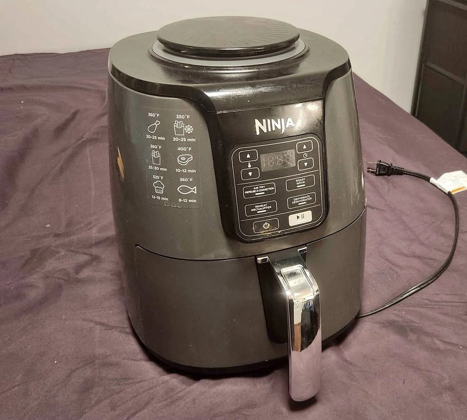 Ninja 4-Quart Air Fryer (Model AF101 / AF100C)