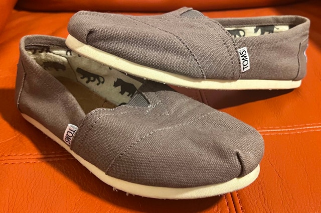 Toms Shoes