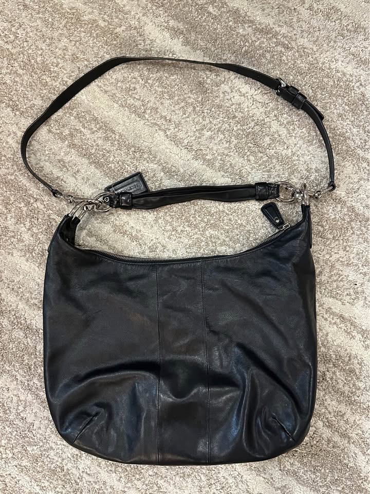 Coach Leather Purse - EUC - photo 3