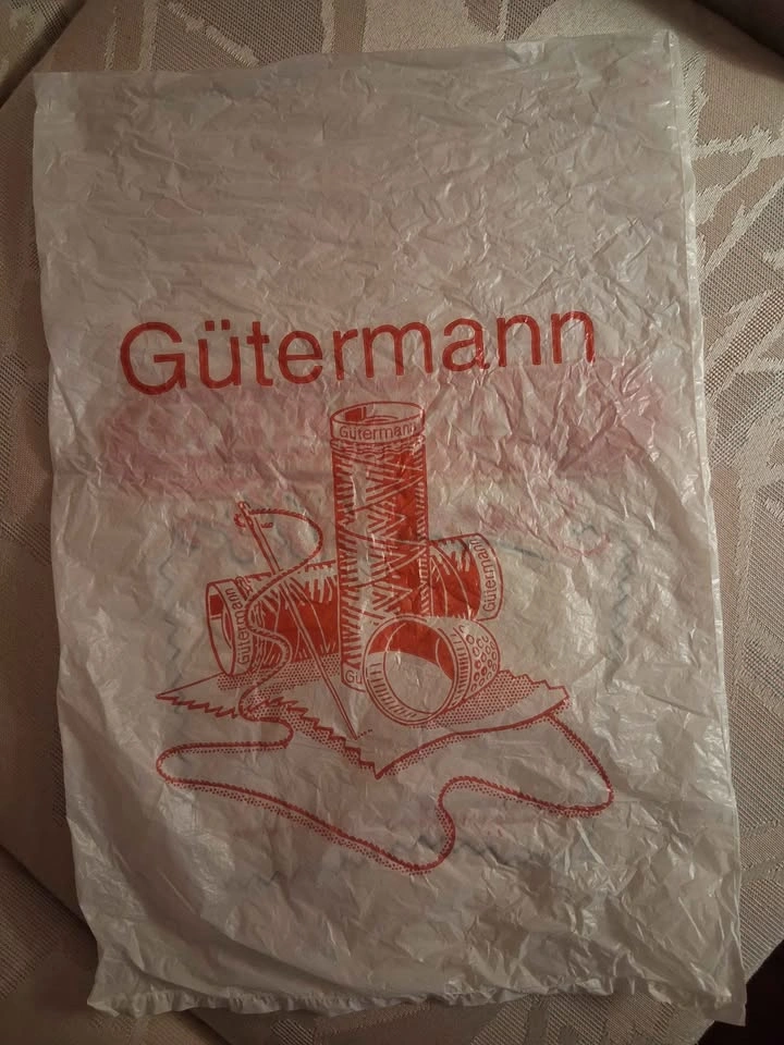 Vintage 1990 Fabricland Plastic Shopping Bag - 'Sew into the 90' - photo 2