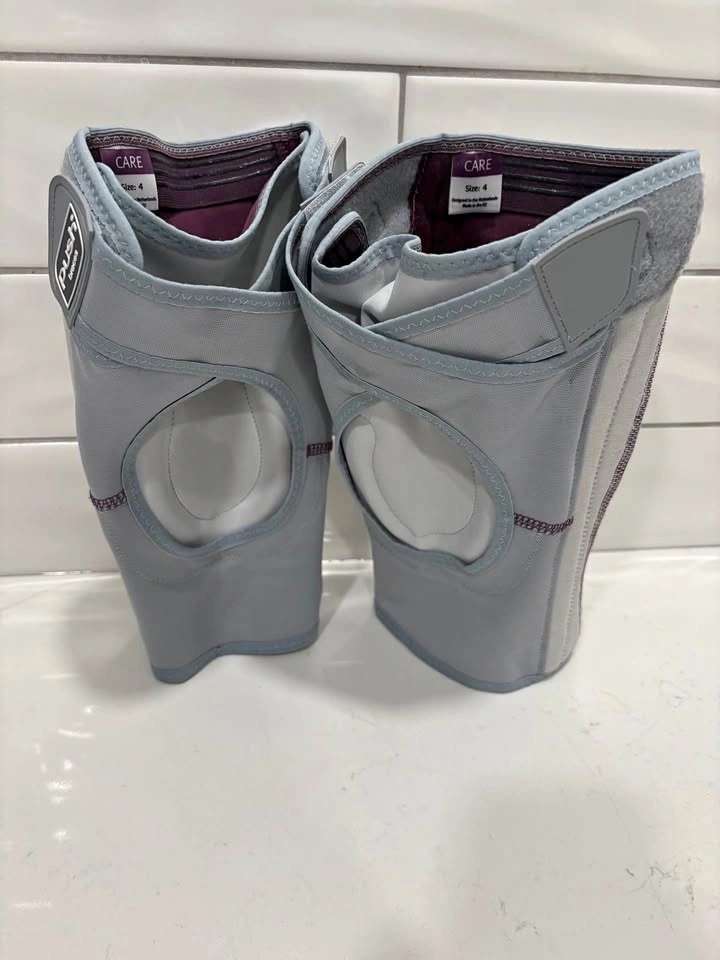 Knee Braces - size 4
