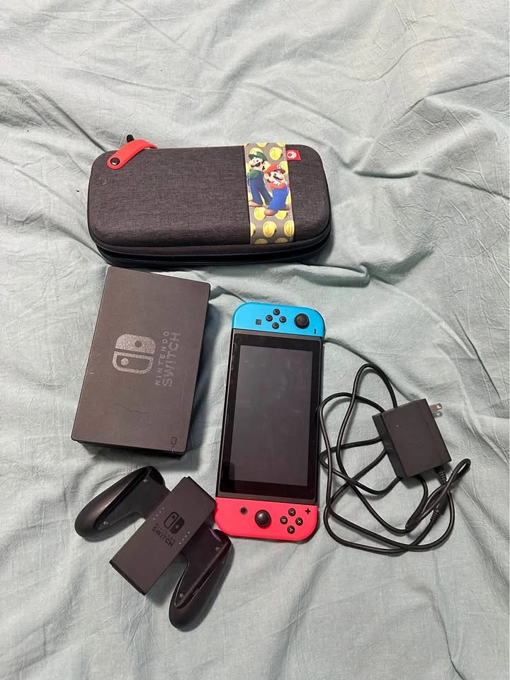 Nintendo Switch Console + Carrying Case – Great Bundle