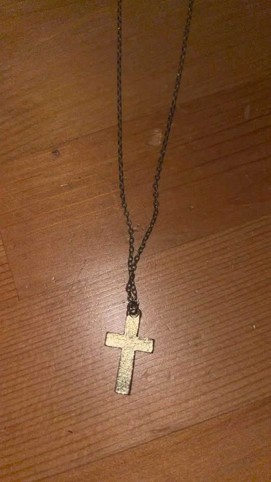 Rhinestone Cross Pendant Necklace - photo 2