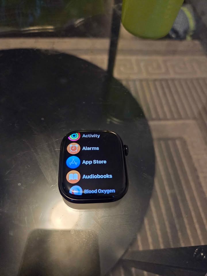 Brand new Apple Watch Series 10 - photo 3